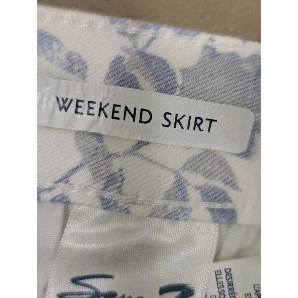 Seven 7 Weekend Denim Skirt Size 8 White Blue Floral Toile Print‎ Frayed Hem